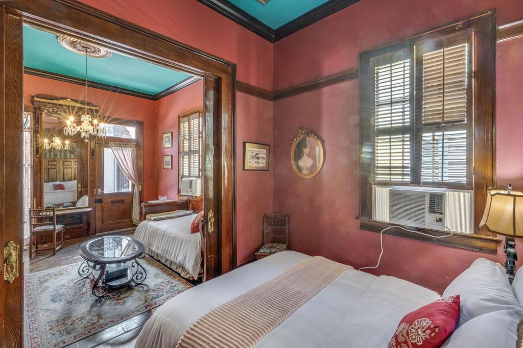 Royal Barracks Guest House นิวออร์ลีนส์ ภายนอก รูปภาพ